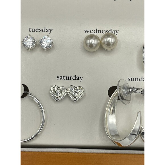Tara Vanessa Weekly Wardrobe Silver Tone Earring Collection In Mirrored Box New - Picture 4 of 9
